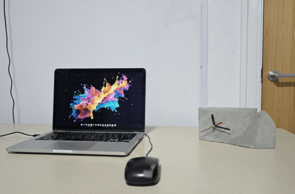 CANTERA 03 CANTERA | Reloj en concreto artesanal