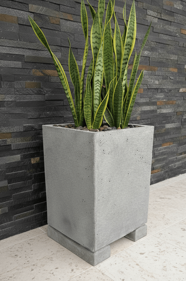 J10 02 Jardinera J10